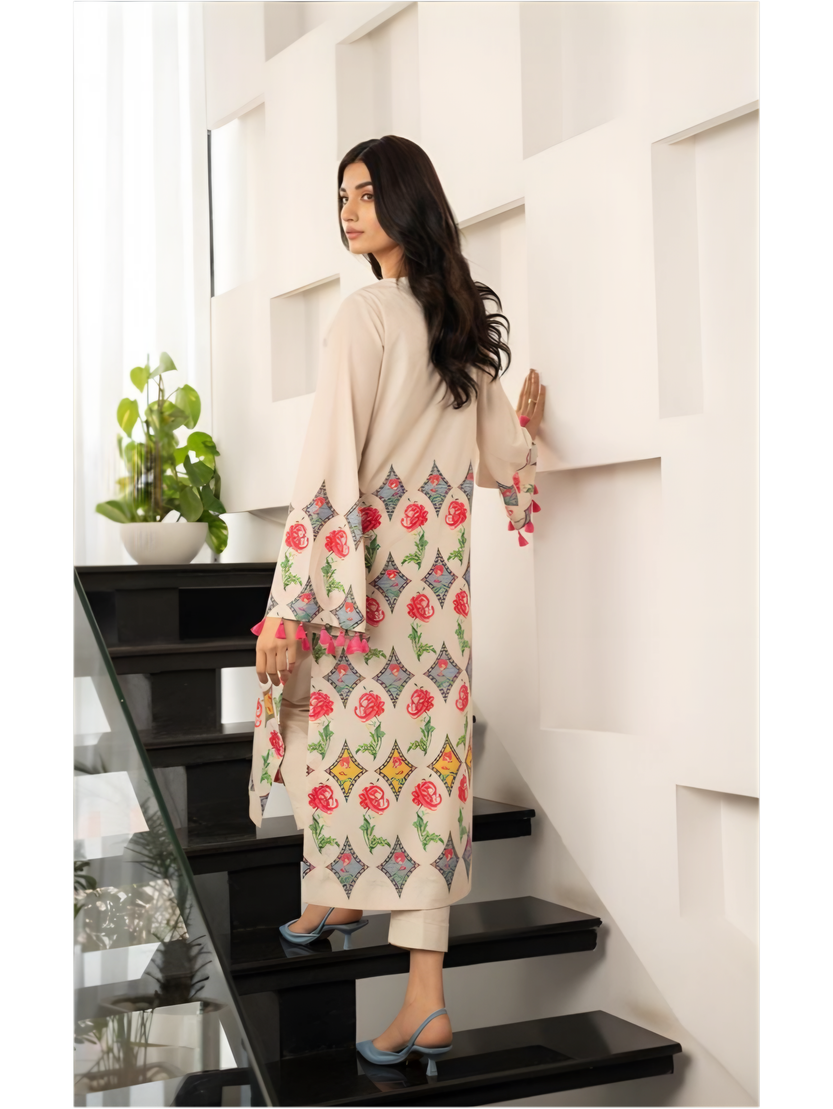 Cream Floral Printed Long 2-Piece Lawn Set – Elegant & Trendy Outfit