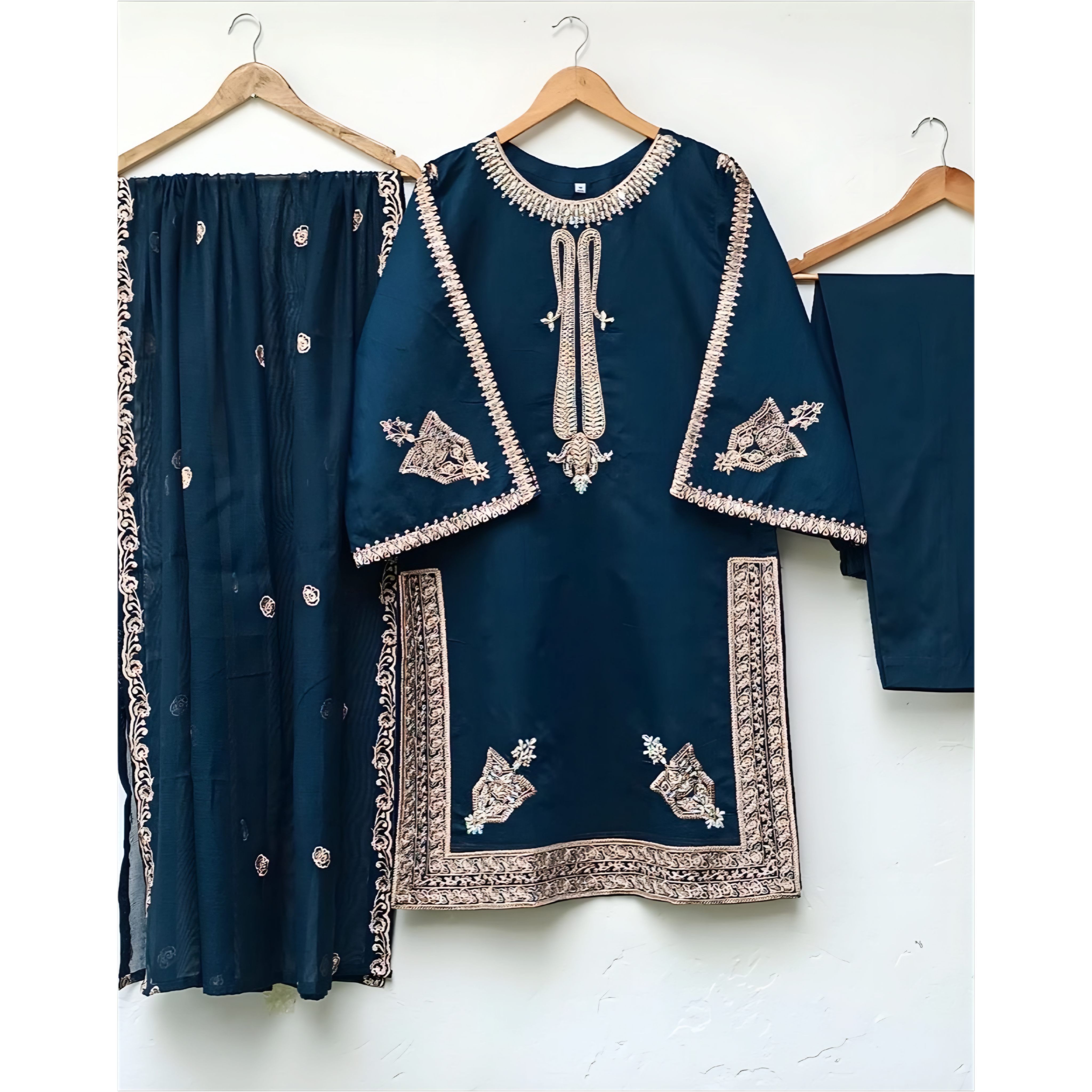 Chic Embroidered Tunic and Pants Set