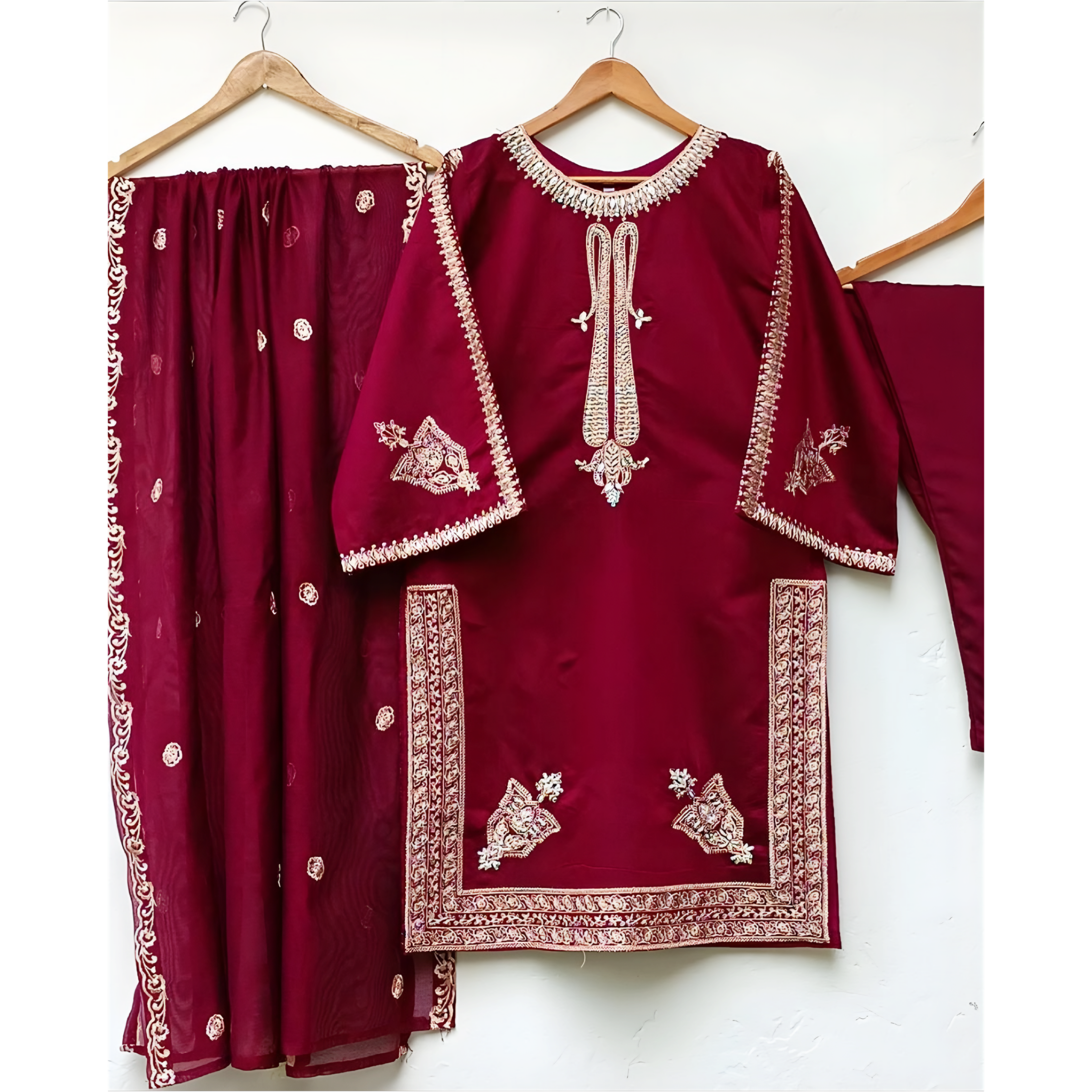 Chic Embroidered Tunic and Pants Set